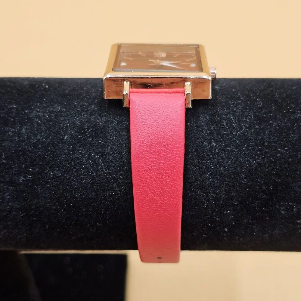 Ladies Two Tone Red/Gold Square Dial Quartz Fashion Watch New Battery